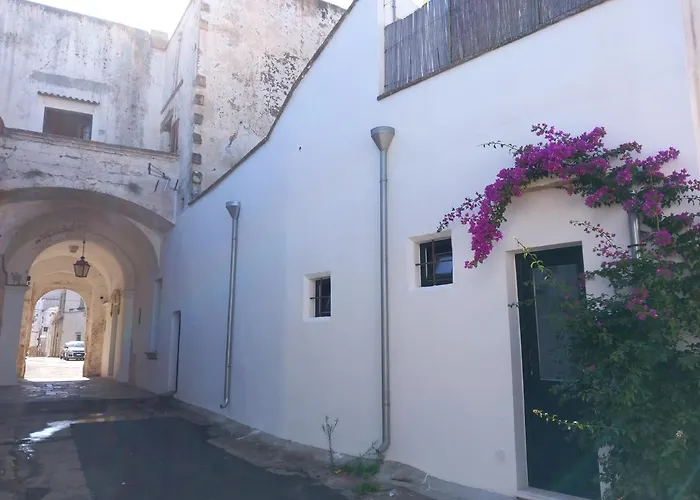 Casa A Corte Nel Centro Storico Feriehus Taviano (Lecce)